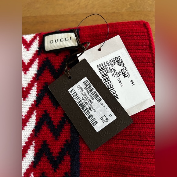 GUCCI Red/Navy zaggede Reversible Wool Knit Scarf - Authentic & with tags - Picture 5 of 5